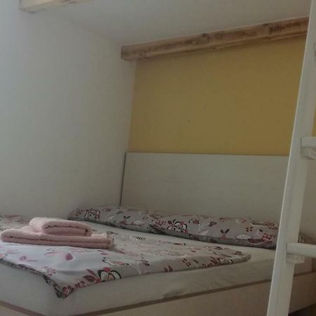 Apartment Lana Izola Buitenkant foto